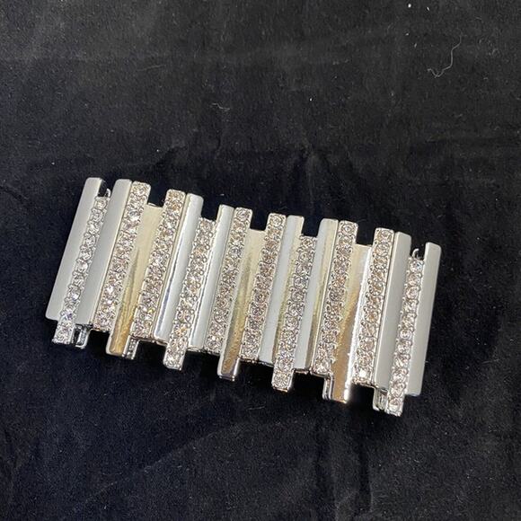 Thalia Sodi Jewelry - Thalia Sodi NWT Silver Tone Crystal Pave Bar Chunky Stretch Bracelet